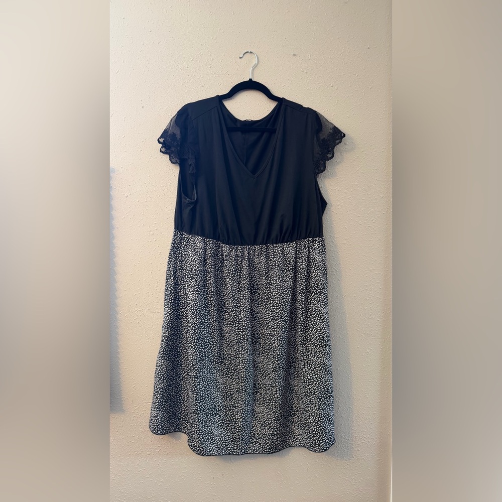 SHEIN Curve | Two Toned Lace Capped Sleeve Dress | Size 3XL